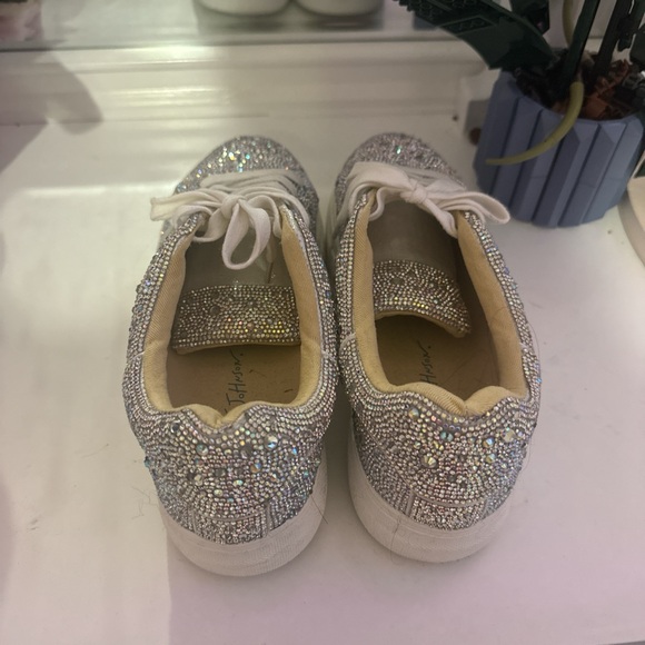 Betsey Johnson Women's Sidny Platform Sneakers bling - Picture 3 of 4